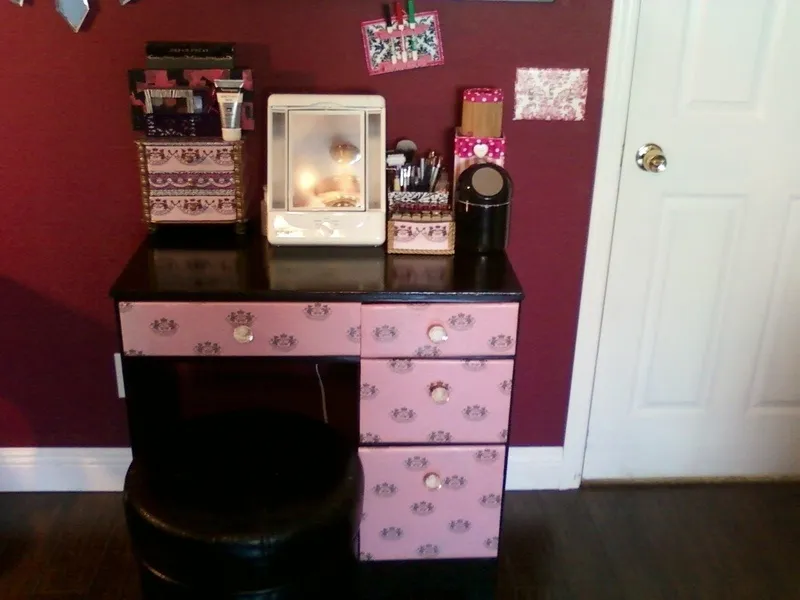 how to build a makeup vanity table